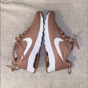 Nike women’s shoes